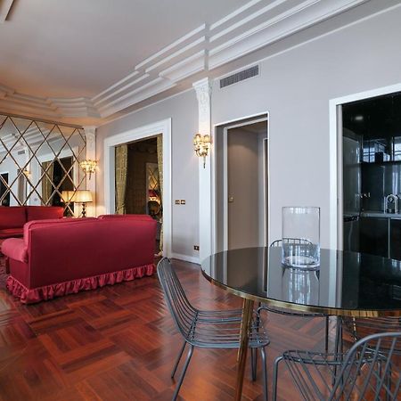 Luxury Galleria Apt - Milan Duomo Buitenkant foto