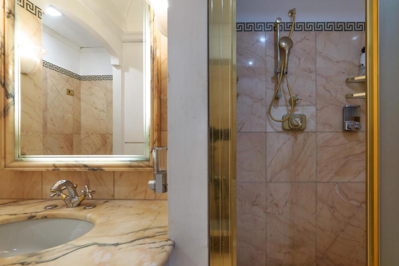 Luxury Galleria Apt - Milan Duomo Buitenkant foto