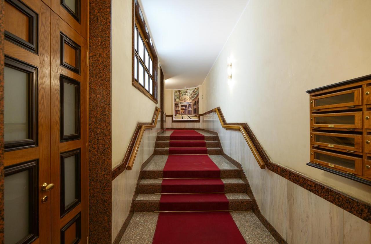 Luxury Galleria Apt - Milan Duomo Buitenkant foto